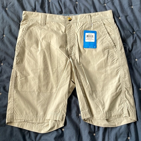 ✨NWT Columbia Men's Khaki Shorts 32✨ - Picture 1 of 3